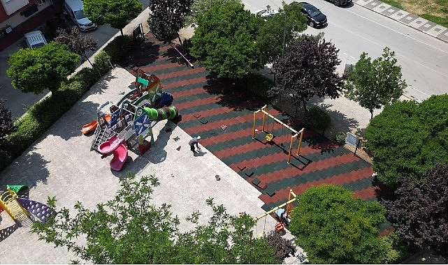 İnegöl’de Çocuk Parkları Yenileniyor