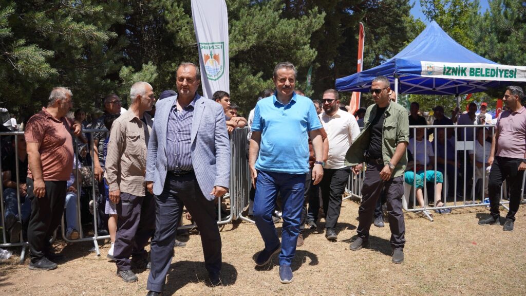 İznik Elmalı’da Güreş Coşkusu Zirve Yaptı