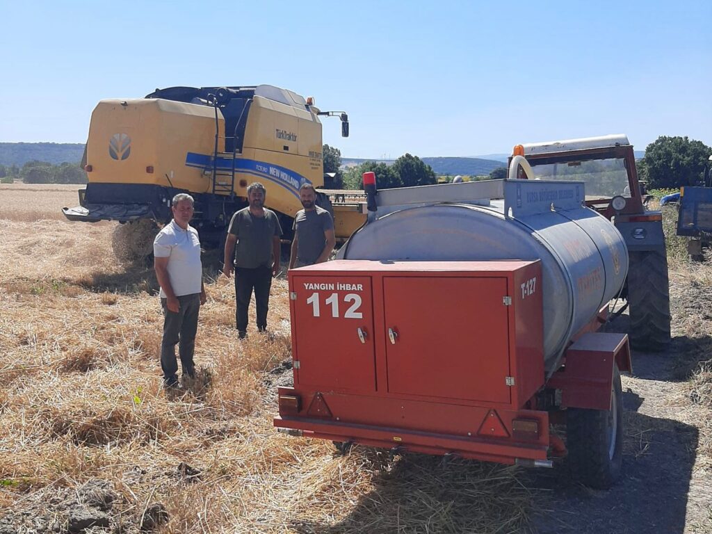Mudanya’da Traktörler ve Su Tankerleri Hazır