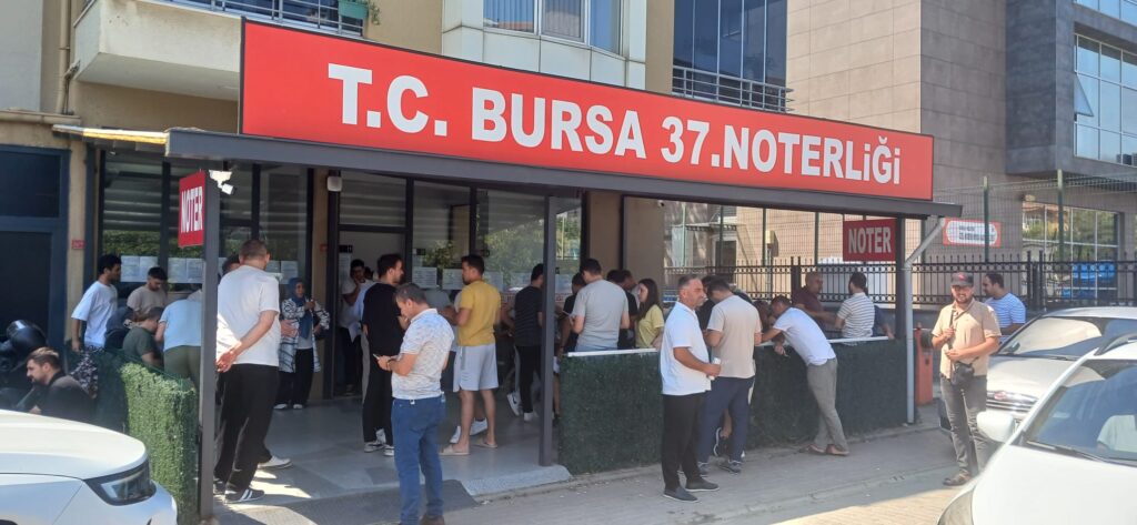 Bursa’da nöbetçi noter izdihamı