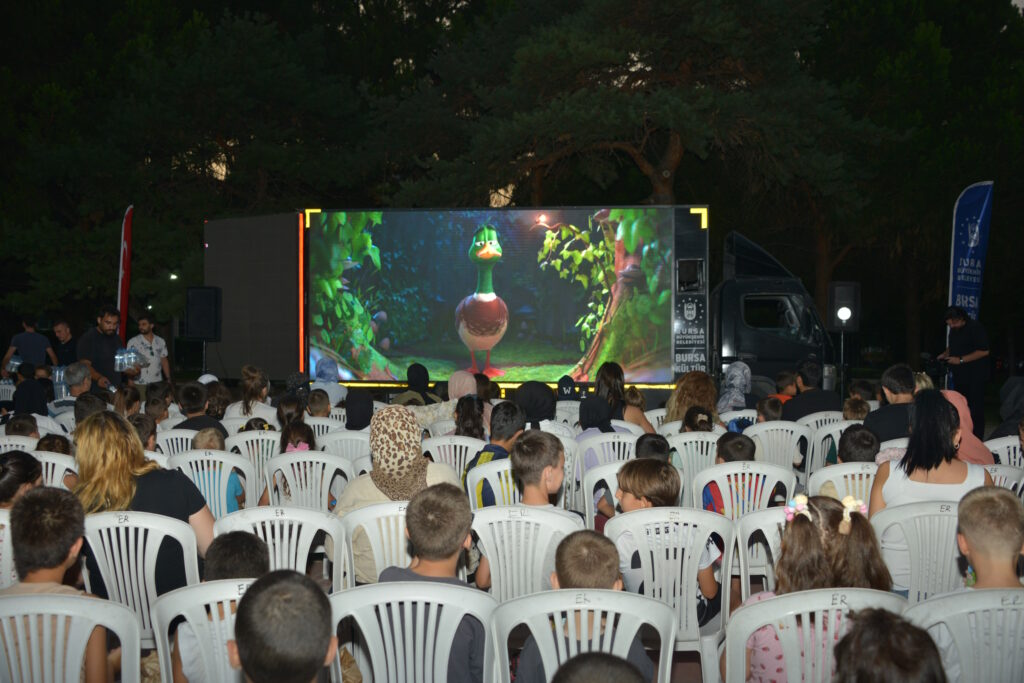 Merinos Parkı’nda Açık Hava Çizgi Film Şöleni