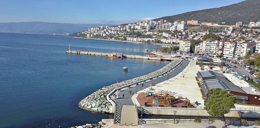 Gemlik’te Hizmet Yağmuru