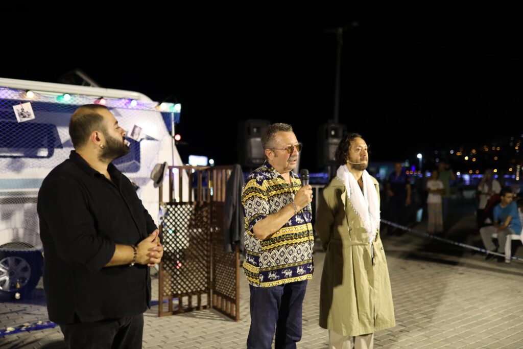 Tiyatro Sanatı Sokağa İndi