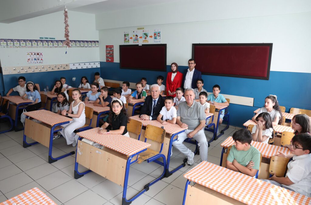 Büyükşehir’den Öğrencilere Destek