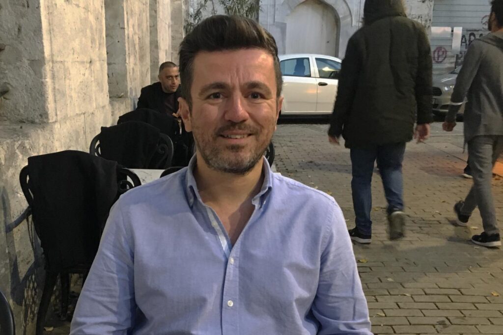 “Paylaşmaya Odaklanırken Yaşamın Kendisi Kaçıyor”