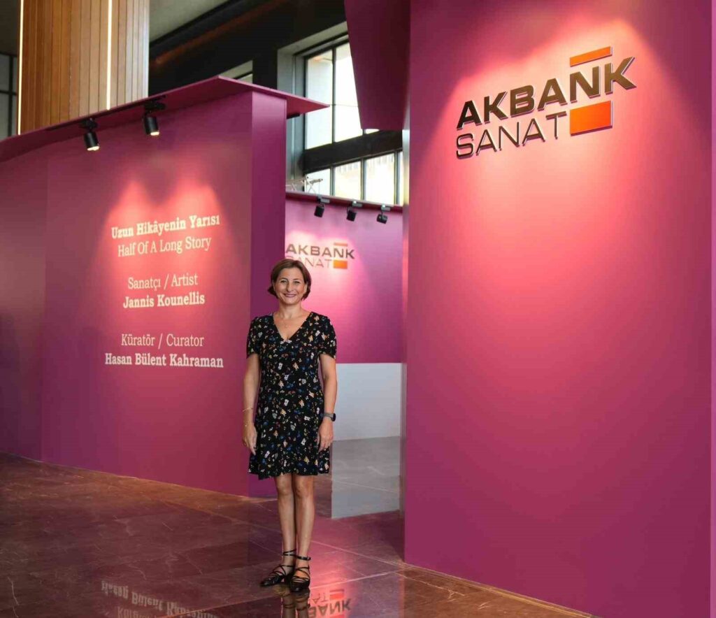 Akbank Sanat, Contemporary Istanbul’da “Uzun Hikâyenin Yarısı” ile sanatseverleri ağırlıyor