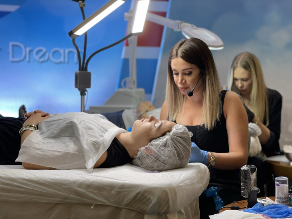 Cansu Durkun’dan kalıcı makyajda küresel başarı ve istihdam