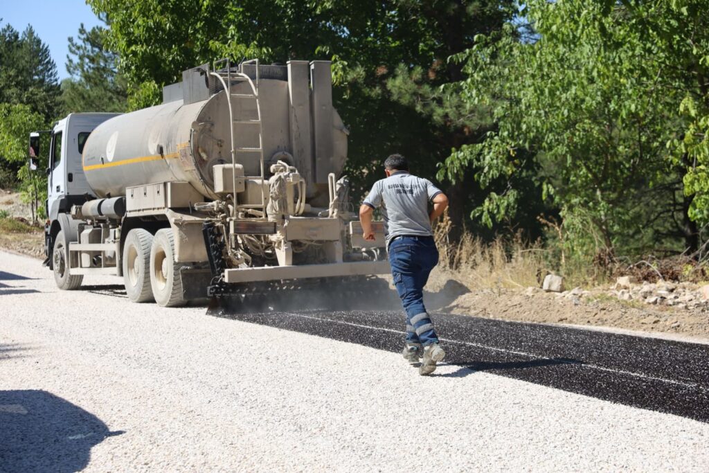 Keles’te 10 Kilometrelik Yol Yenilendi!