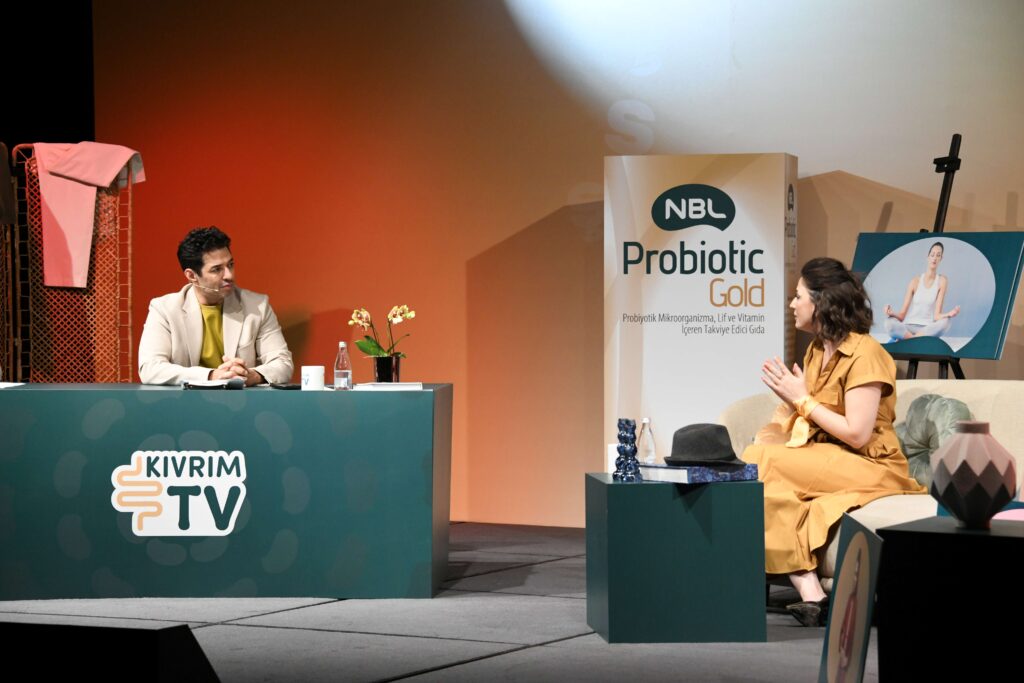 NBL Probiotic, Mert Fırat ile sahnede
