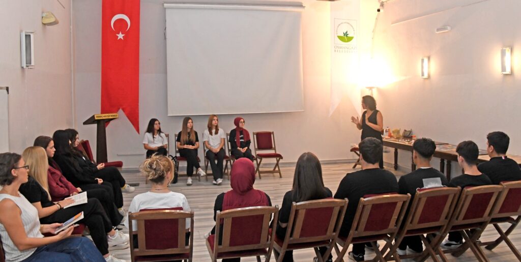 Liseli Gençler Yaşar Kemal’in İzinde