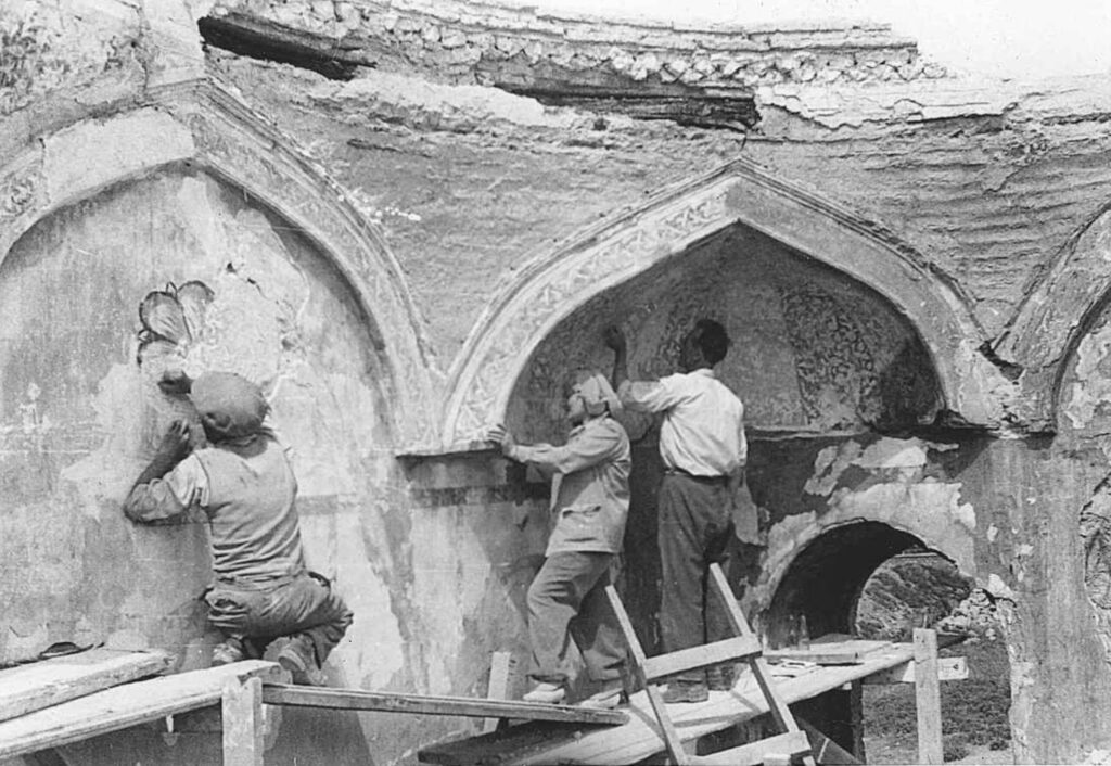 İstanbul Araştırmaları Enstitüsü’nün Arka Oda Toplantıları Yeni Sezona Başlıyor