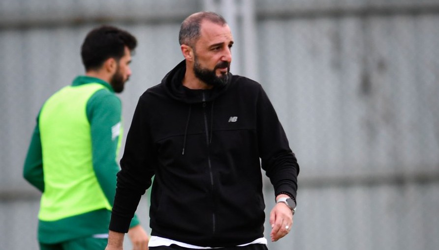 Adem Hoca erken havlu attı !!