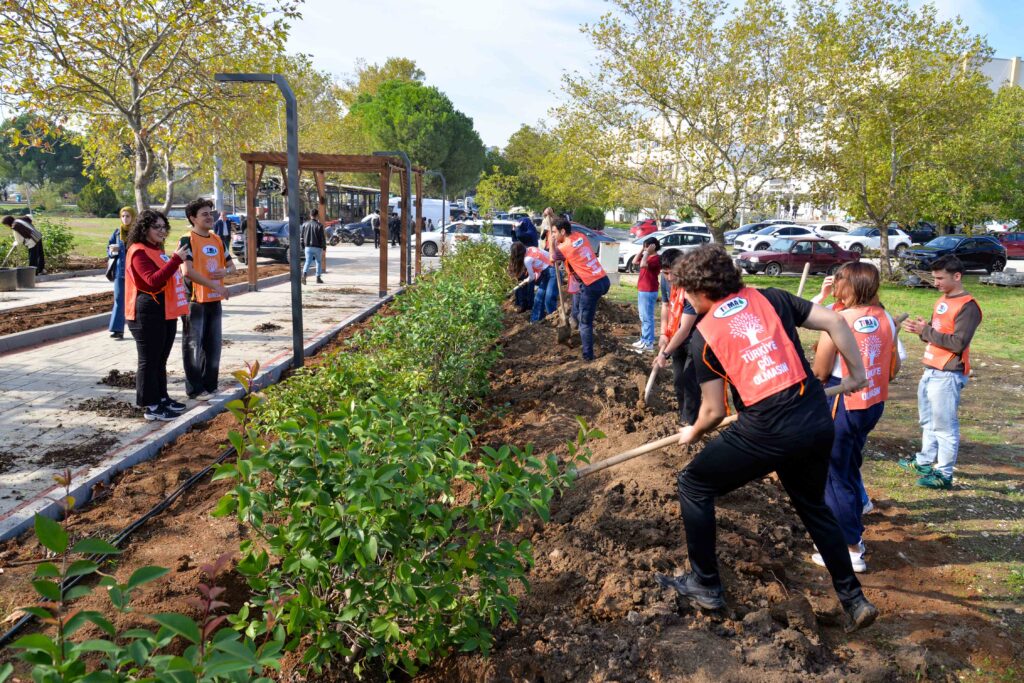 BUÜ’den 50. Yıla Yeşil Miras