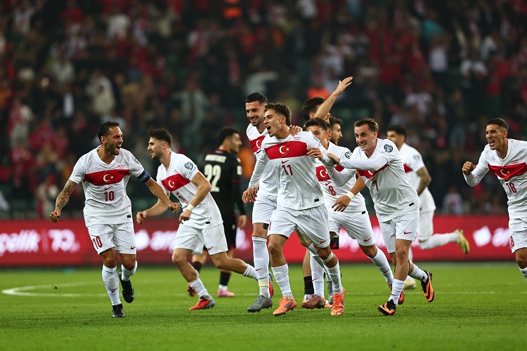 Milliler ilk yarıda kazandı!