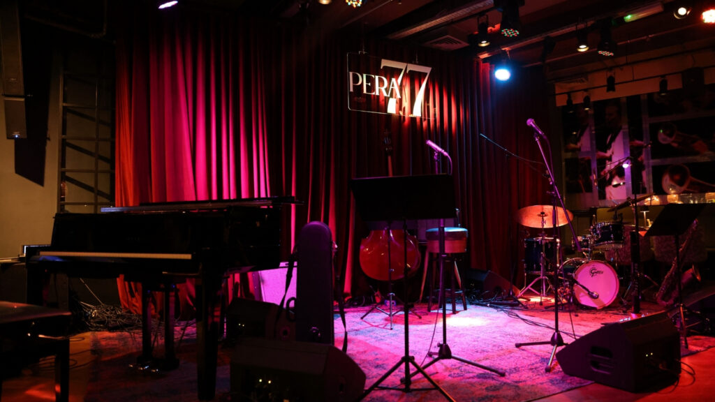 Pera 77 Konserleri Ekim Ayında da Devam Ediyor