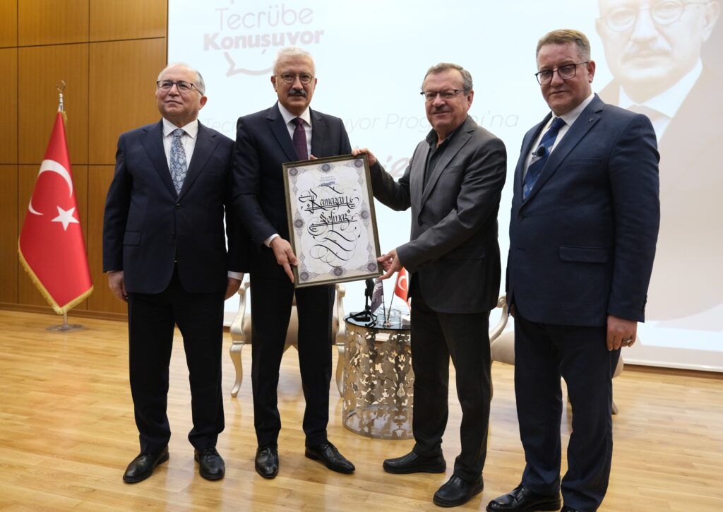 Üniversite Büyüyor, Tecrübe Artıyor