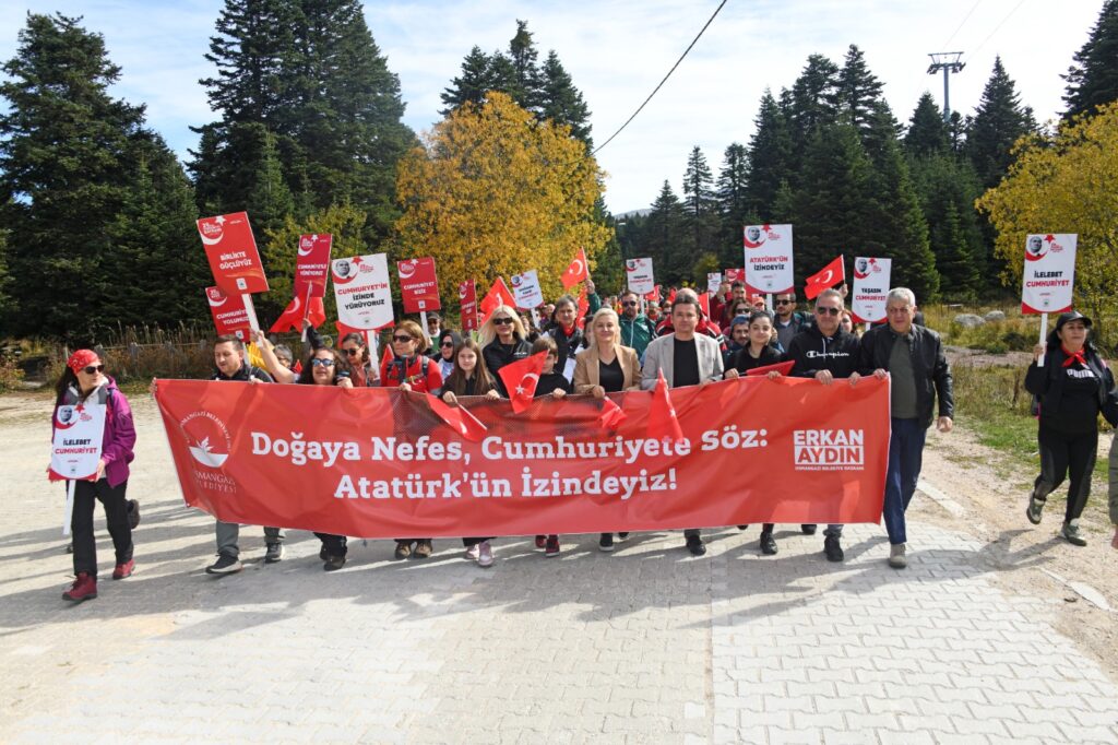 Uludağ’da 4 Kilometrelik Bağımsızlık Yürüyüşü