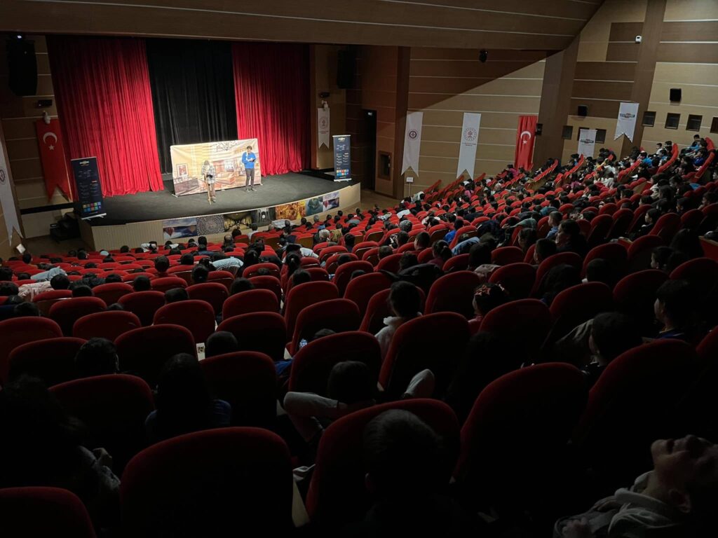 Tiyatro Mitos’tan Anlamlı Kampanya: