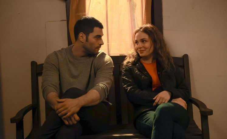 ‘VELİAHT’, YÜZLEŞMELERİN DAMGA VURDUĞU 10. BÖLÜMÜYLE EKRAN BAŞINA KİLİTLEDİ!