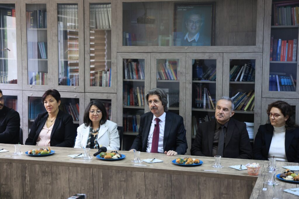 BUÜ’den Duayen İsme Vefa