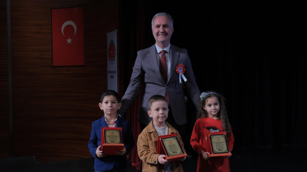 Başöğretmen Atatürk Anıldı