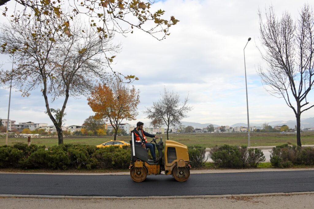 Osmangazi’de Asfalt Hamlesi Devam Ediyor