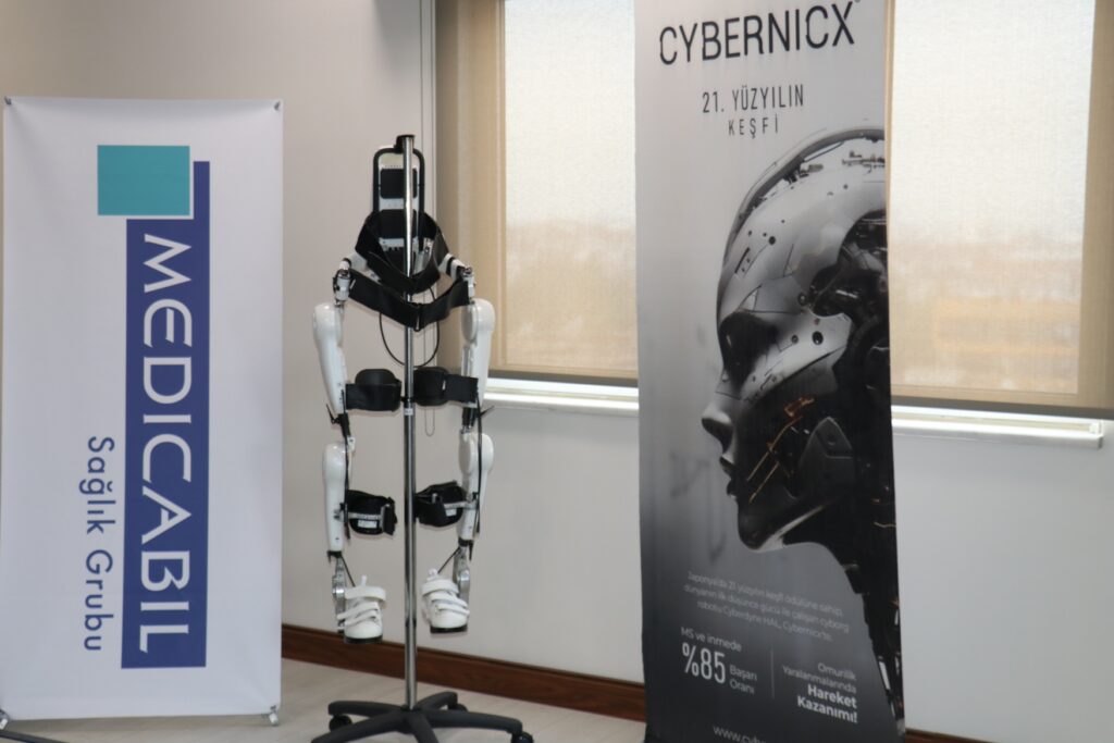 Cyber-Nöro Robotik Yürüme Teknolojisi Tanıtıldı