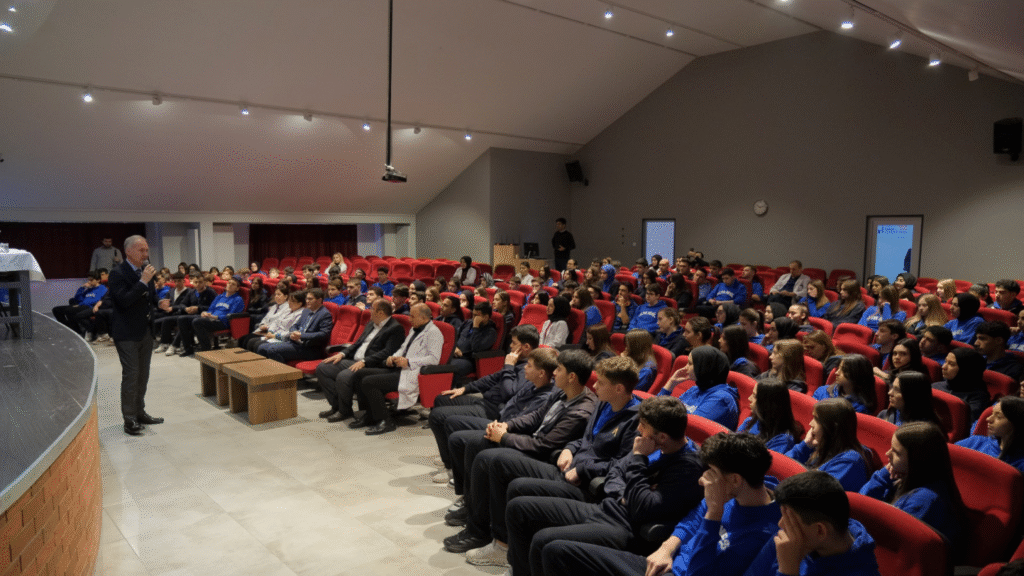 İnegöl’de Gençler Şehri Tartıştı