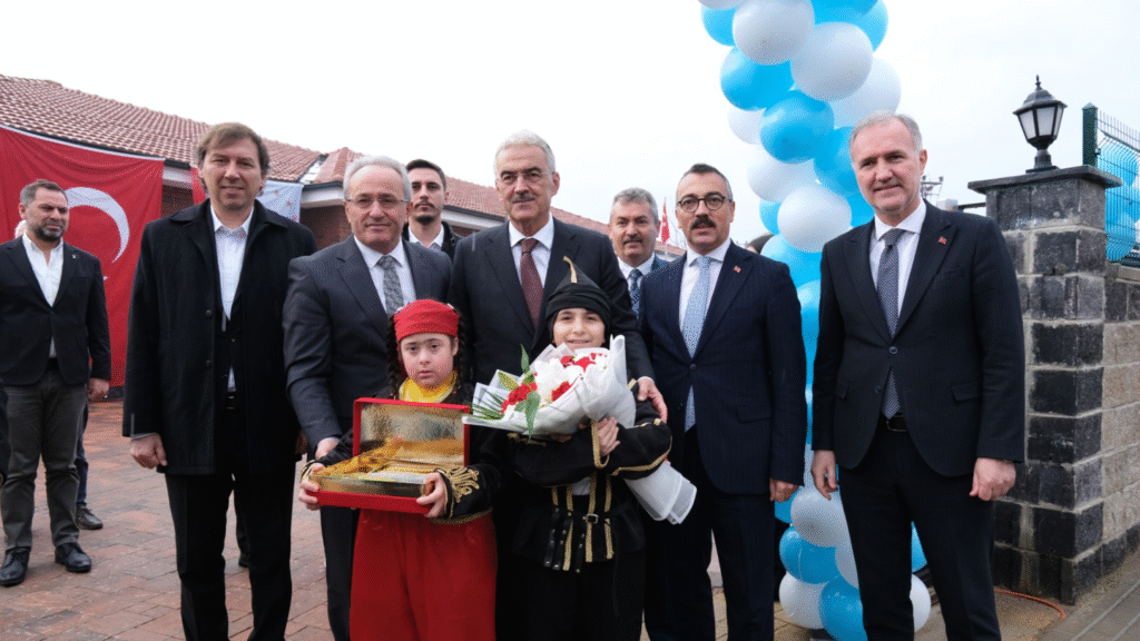 İnegöl’ün İlk Özel Eğitim Anaokulu Açıldı