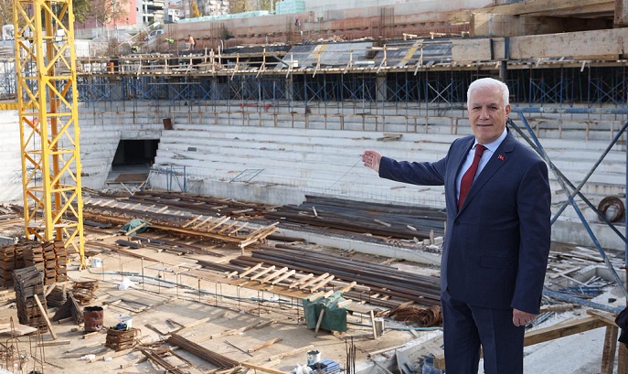 Atatürk Spor Salonu hızla yükseliyor