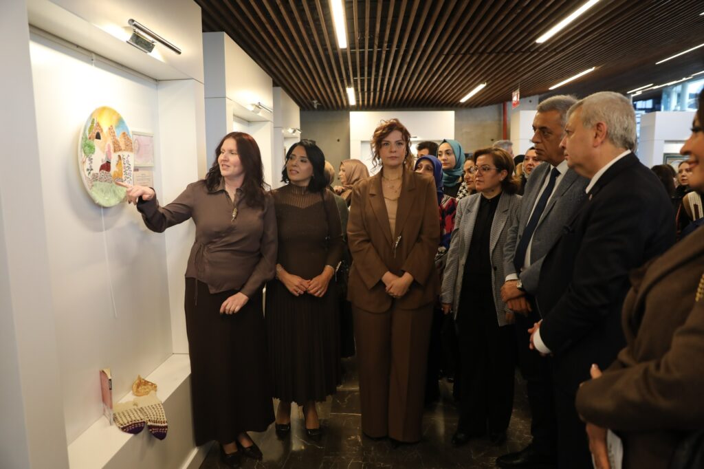 Usta Kaleme Sanat Sergisi