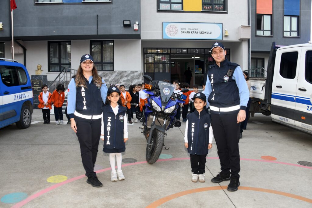 Minik Zabıtalar Göreve Hazır