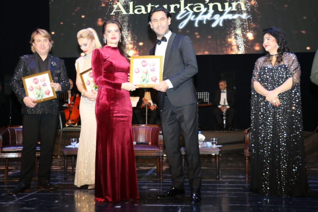 YASAV’dan Yıldızlar Gecesi