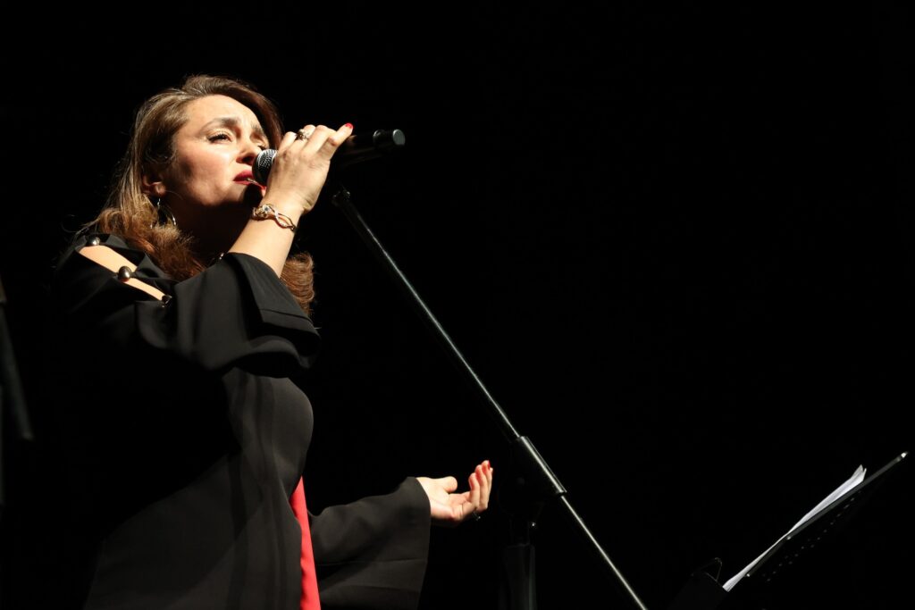 Nilüfer Korosu Sahne Aldı