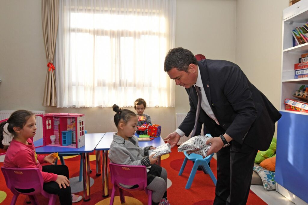 Şerife Bacı’da Karne Heyecanı