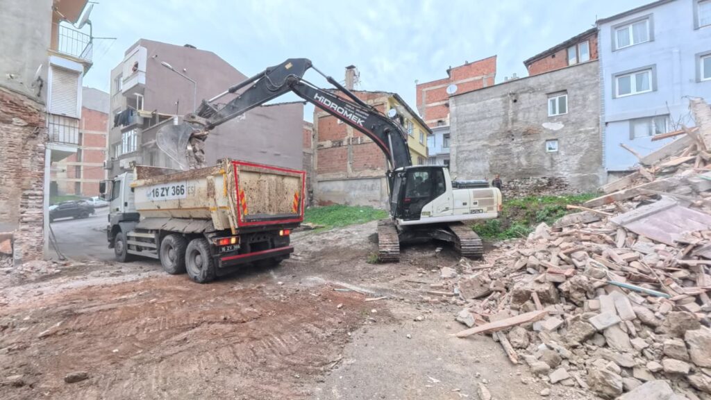 Mahalleler Nefes Almaya Başladı