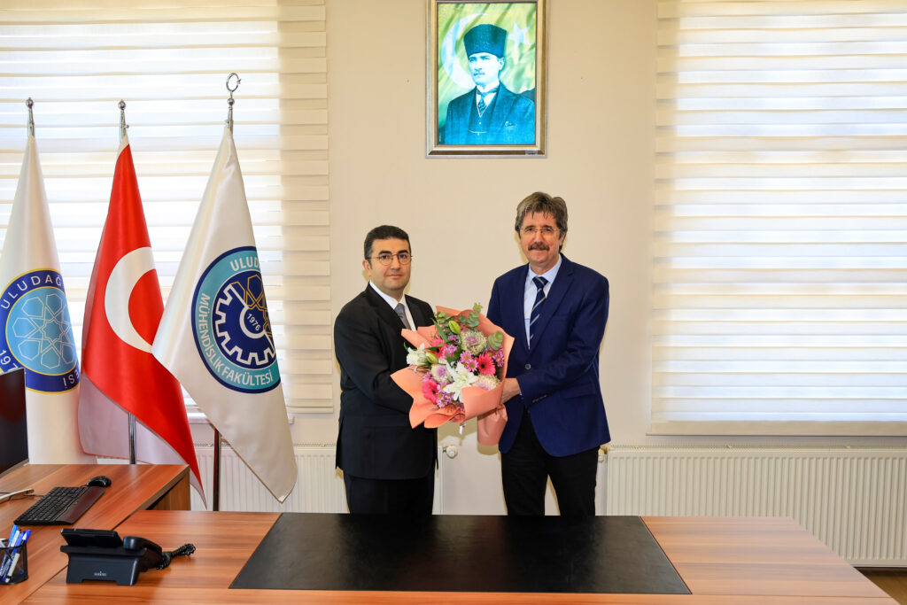 Fakültede Kritik Bayrak Değişimi