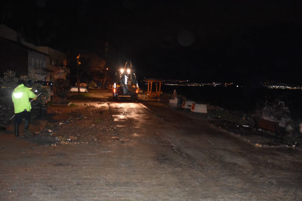 Gemlik’te Deniz Seviyesi Yükseldi