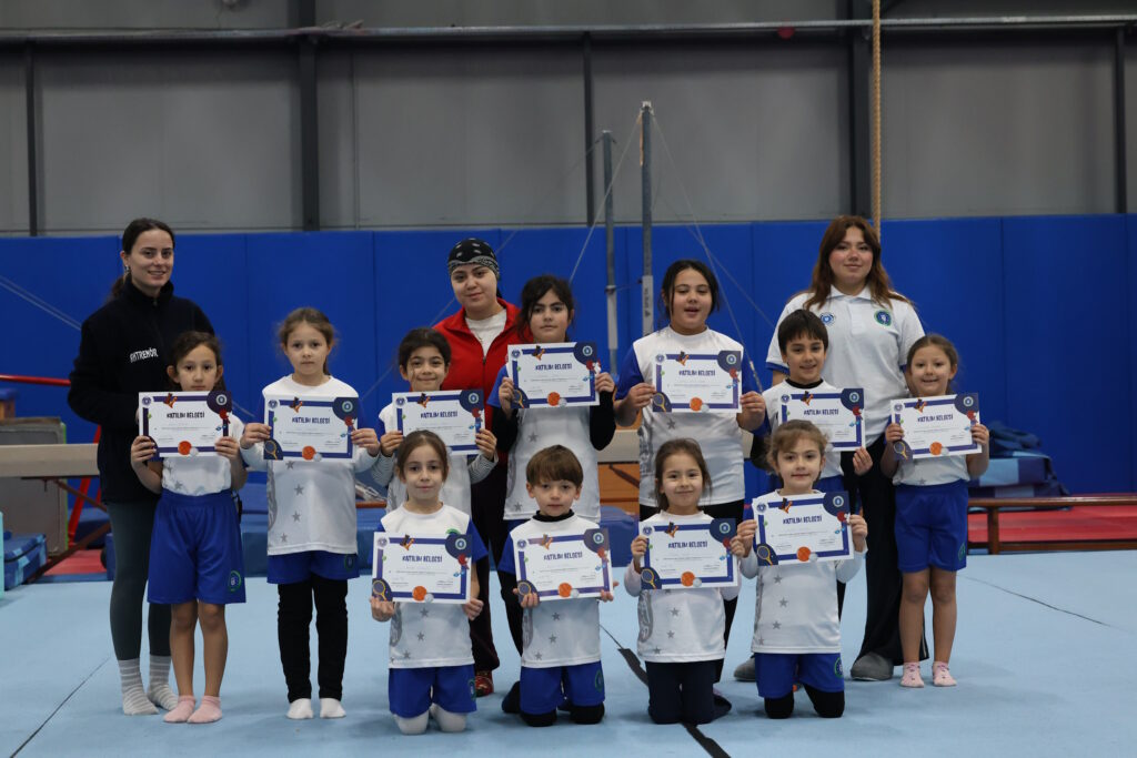 Minik Sporcular Sertifika Aldı