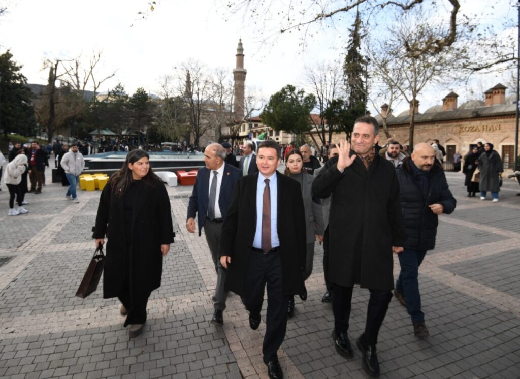 Tarihi Çarşıda Esnaf Sohbeti