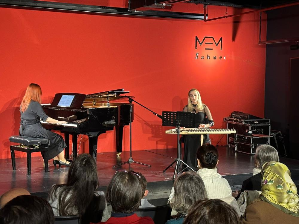 MEM Sahnesinde Sanat Dolu Akşam