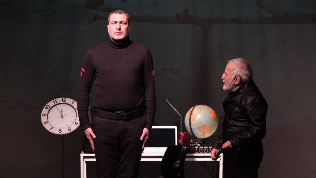 Barış Manço’da Tiyatro Şöleni