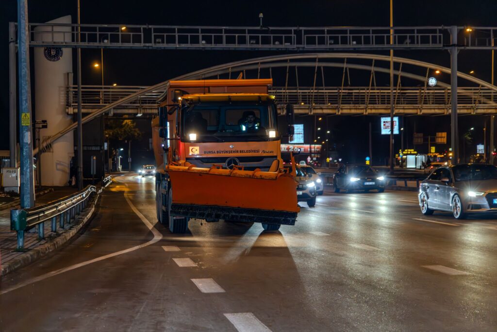 Büyükşehir Ekipleri Can Kurtardı