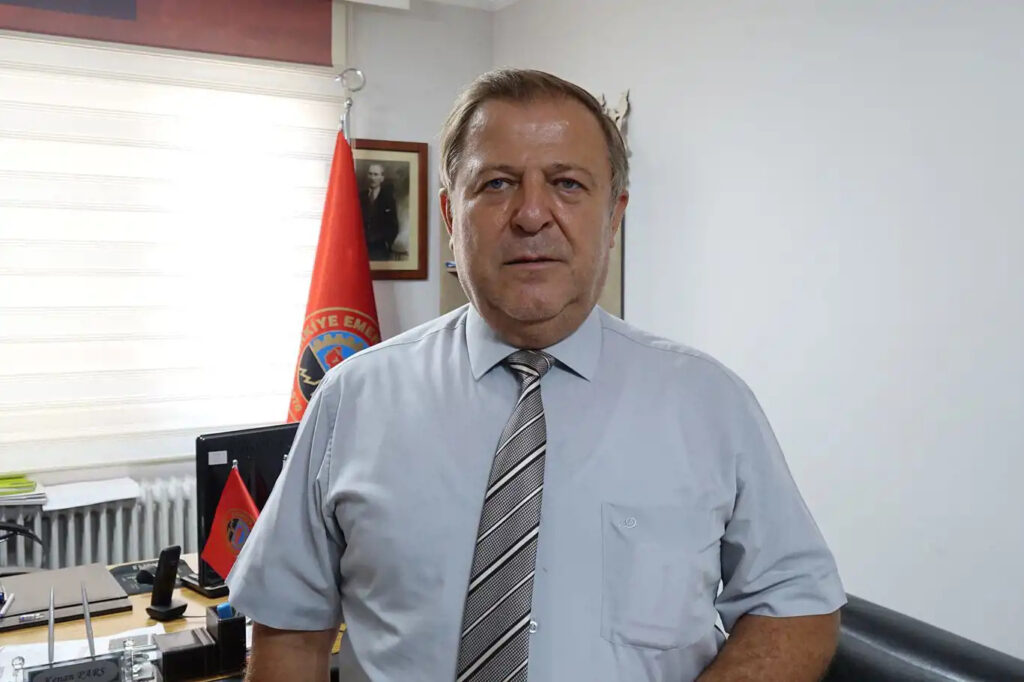 Emekliye Çay Kaşığı Veriliyor