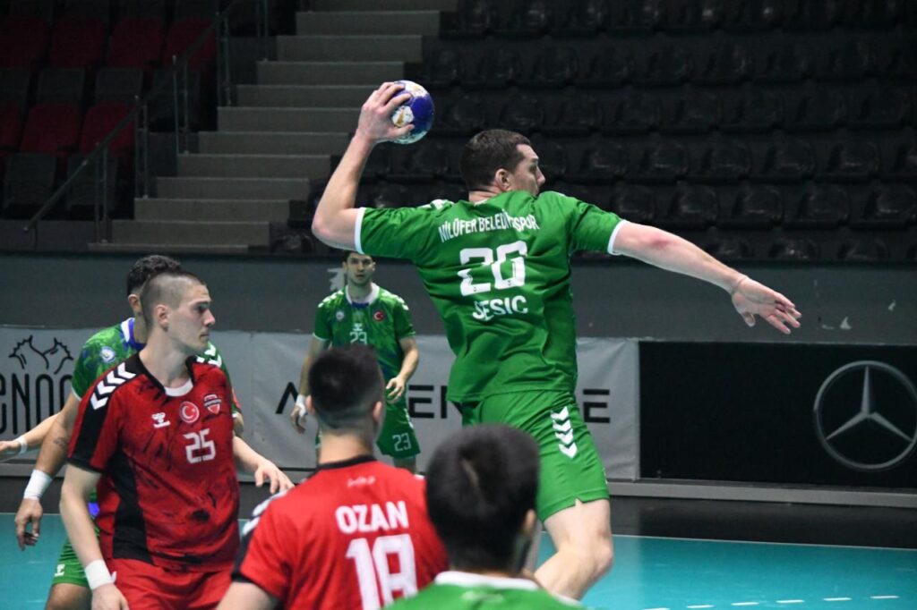 Nilüfer’den Muhteşem Geri Dönüş