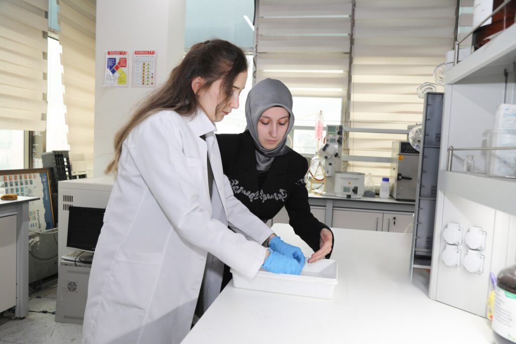 BTÜ’den Milli Sağlık Hamlesi