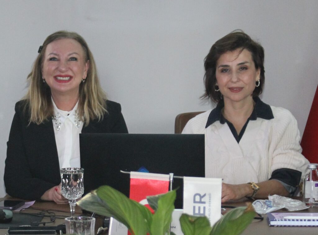 YAPİDER Sağlıklı Yaşam Semineri Düzenledi