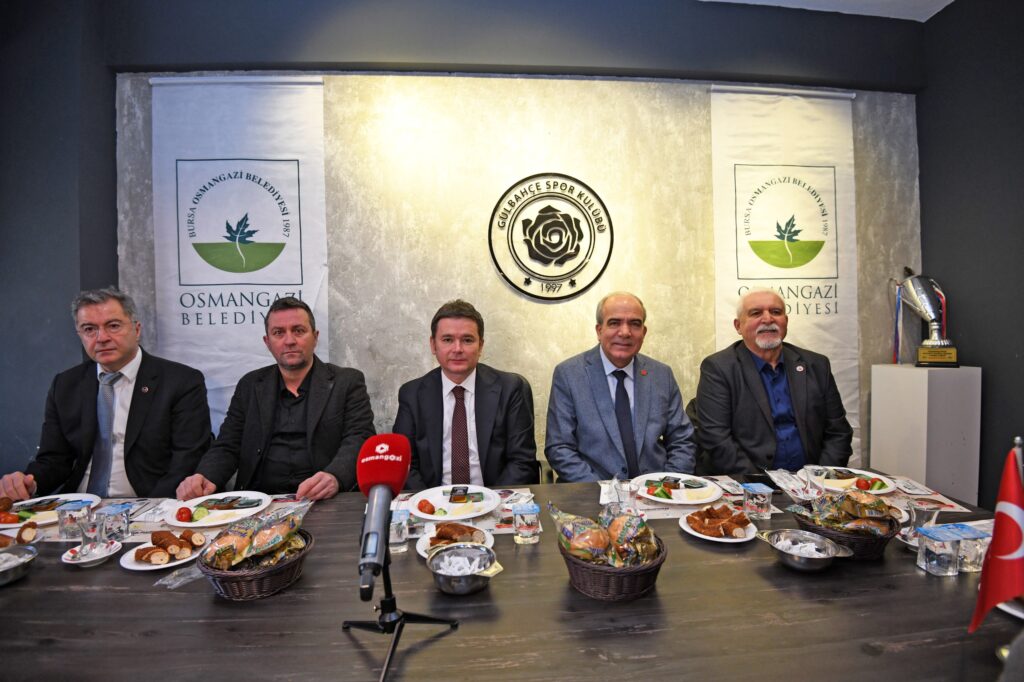 Başkan Erkan Aydın, Gülbahçe Mahallesi’nde Vatandaşlarla Buluştu