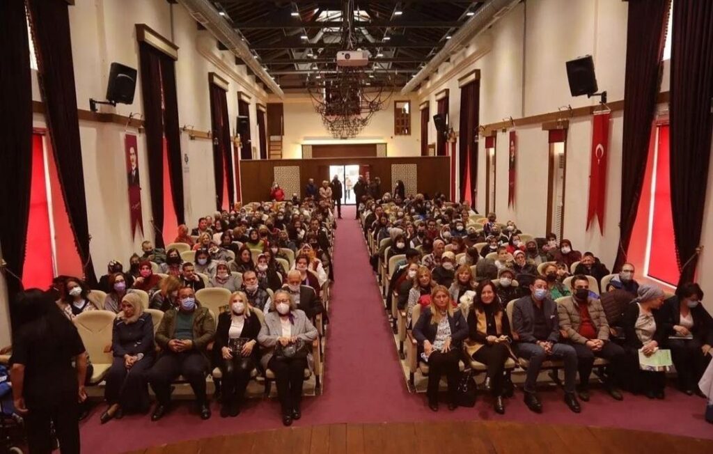 Bandırma’da Gençleşen Türküler Rüzgarı