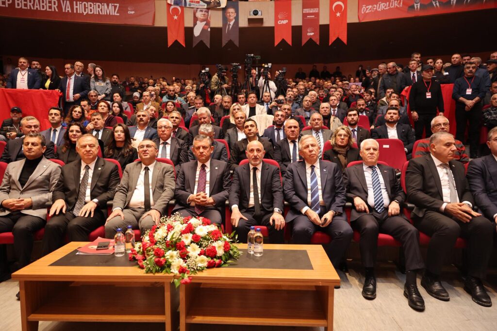 Maraş’ta Tarihi Grup Toplantısı